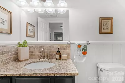 6038 Netherwood Drive, Charlotte, NC 28210 - Photo 30