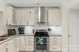 6038 Netherwood Dr, Charlotte, NC 28210 - Photo 8