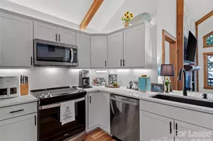 135 Club House Dr, Burnsville, NC 28714 - Photo 14