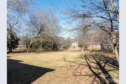 1453 19th Avenue NE, Hickory, NC 28601 - Photo 8