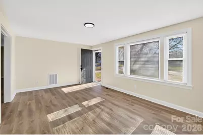 1453 19th Avenue NE, Hickory, NC 28601 - Photo 12