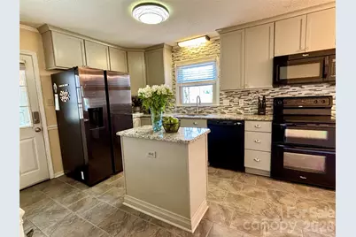 209 Cottonwood Drive, Mount Holly, NC 28120 - Photo 6