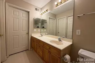 6007 Cougar Ln, Charlotte, NC 28269 - Photo 16