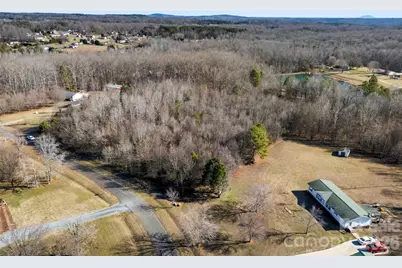 5752 Walker Way, Kings Mountain, NC 28086 - Photo 4