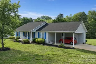 3124 Banks St, Lincolnton, NC 28092 - Photo 2