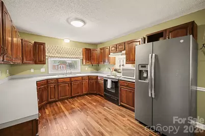 16421 Shallow Pond Road, Charlotte, NC 28278 - Photo 10