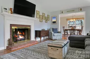 391 Hawthorne Dr, Brevard, NC 28712 - Photo 4