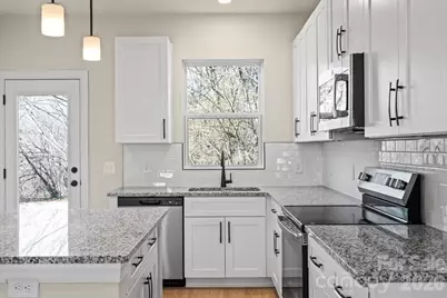 1562 7th Avenue Drive SW, Hickory, NC 28602 - Photo 12