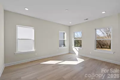 1562 7th Avenue Drive SW, Hickory, NC 28602 - Photo 18