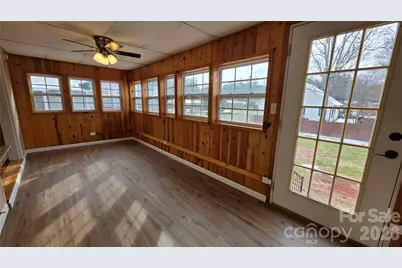 1627 Greenville Highway, Hendersonville, NC 28792 - Photo 26