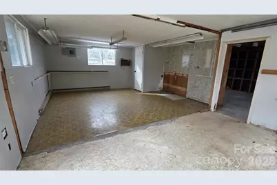 1627 Greenville Highway, Hendersonville, NC 28792 - Photo 40