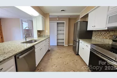 1627 Greenville Highway, Hendersonville, NC 28792 - Photo 22