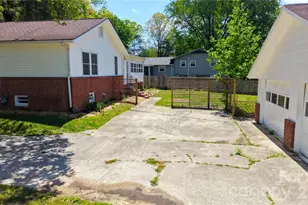 1627 Greenville Hwy, Hendersonville, NC 28792 - Photo 40