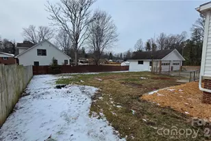 1627 Greenville Hwy, Hendersonville, NC 28792 - Photo 36