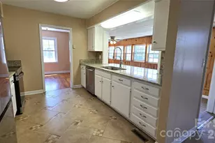 1627 Greenville Hwy, Hendersonville, NC 28792 - Photo 16