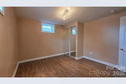 1627 Greenville Highway, Hendersonville, NC 28792 - Photo 32