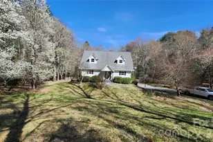 360 River Cv Ln, Hayesville, NC 28904 - Photo 2