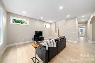 204 Maple Avenue, Marion, NC 28752 - Photo 10