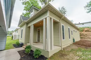 204 Maple Ave, Marion, NC 28752 - Photo 2