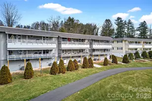 263 Fairway Ln, Spruce Pine, NC 28777 - Photo 4