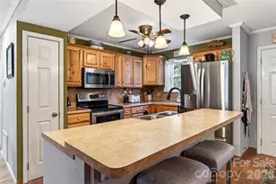 263 Fairway Ln, Spruce Pine, NC 28777 - Photo 10