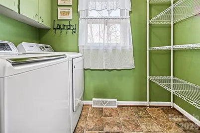 238 Lakeview Drive, Blacksburg, SC 29702 - Photo 6