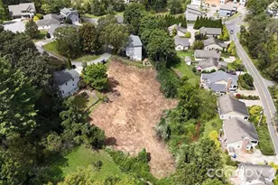 16 Village E Ct, Asheville, NC 28805 - Photo 1