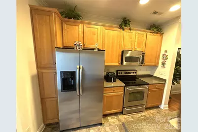 401 Hurston Circle, Charlotte, NC 28208 - Photo 8