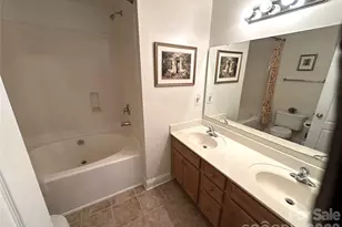 401 Hurston Circle, Charlotte, NC 28208 - Photo 16