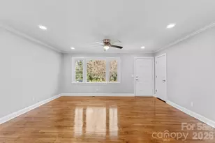 206 Hunter St, York, SC 29745 - Photo 4