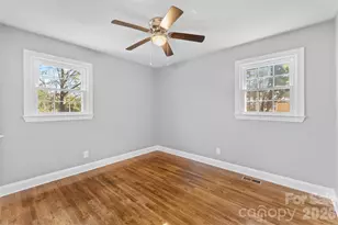 206 Hunter St, York, SC 29745 - Photo 10