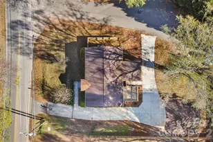 206 Hunter St, York, SC 29745 - Photo 6