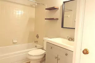 9627 Vinca Cir, Charlotte, NC 28213 - Photo 2