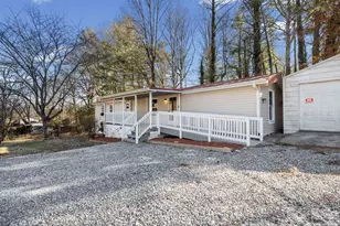 1212 Easy St, Hendersonville, NC 28791 - Photo 6