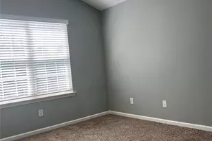 8378 Chaceview Ct, Charlotte, NC 28269 - Photo 10