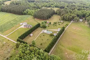 1720 Lowe Dr, Catawba, NC 28609 - Photo 2