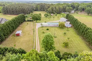 1720 Lowe Dr, Catawba, NC 28609 - Photo 1