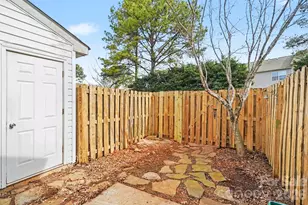 6416 St Bernard Way, Charlotte, NC 28269 - Photo 16