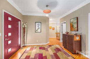 35 Hillcreek Dr, Asheville, NC 28804 - Photo 6