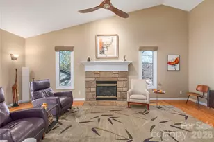 35 Hillcreek Dr, Asheville, NC 28804 - Photo 10