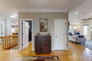 35 Hillcreek Dr, Asheville, NC 28804 - Photo 4