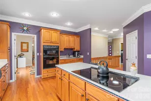 35 Hillcreek Dr, Asheville, NC 28804 - Photo 18