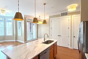 2810 Selwyn Ave, Charlotte, NC 28209 - Photo 4