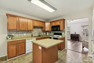 2041 Brantley Creek Dr, Kannapolis, NC 28083 - Photo 6