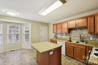 2041 Brantley Creek Drive, Kannapolis, NC 28083 - Photo 8