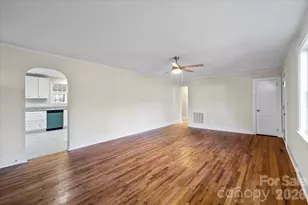 165 E Lacy St, Chester, SC 29706 - Photo 4