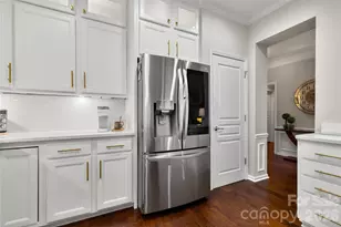 10564 Bethpage Dr, Fort Mill, SC 29707 - Photo 6