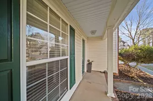 4215 Suttle Pl, Matthews, NC 28104 - Photo 2