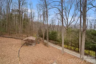 45 Cresent Dr, Hendersonville, NC 28739 - Photo 16