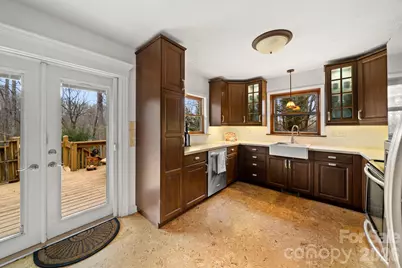 45 Crescent Drive, Hendersonville, NC 28739 - Photo 4